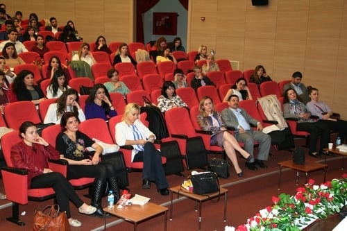 Kadın Hakları Ve Aile İçi Şiddet” Konulu Sertifika Programı Devam Ediyor
 - 35