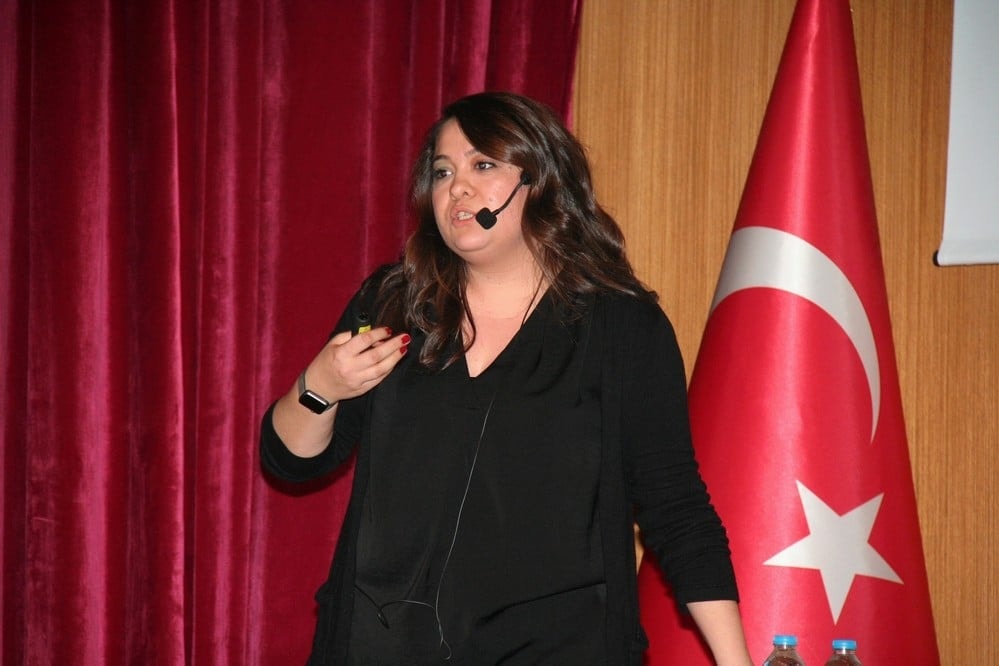 Sağlık Teknolojileri ve Hukuk Konferansı - 98