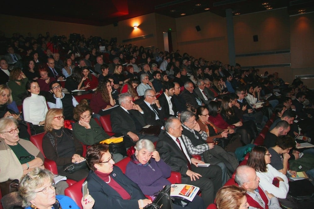 Hukuksal Gerçeklikler Bağlamında Anayasa Değişikliği - 68