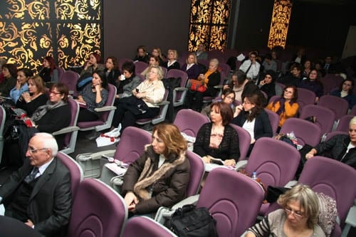 Kadına Şiddet Durmak Bilmiyor

 - 18