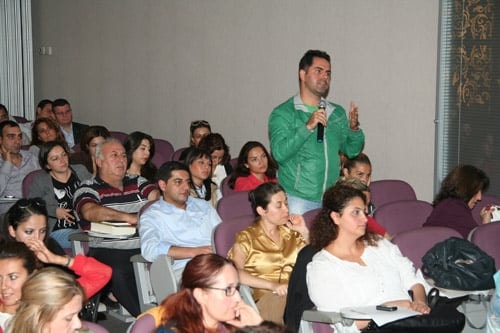 Kadın Hakları Ve Aile İçi Şiddet Konulu Sertifika Programı Devam Ediyor

 - 62