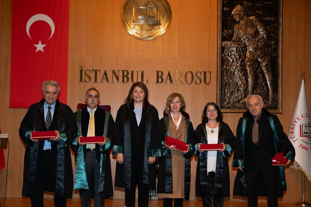 Meslekte 25, 30 ve 35 Yılını Dolduran Meslektaşlarımıza Plaket Verildi - 121