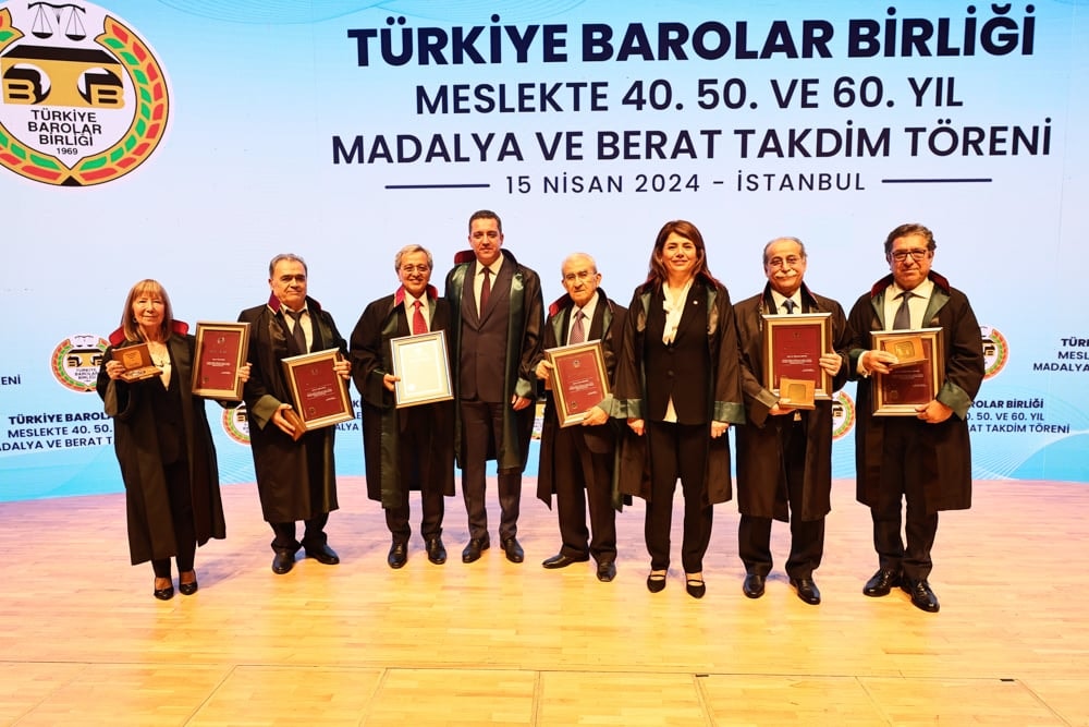 Meslekte 40, 50 ve 60 Yılını Dolduran Meslektaşlarımıza Plaket Verildi - 164