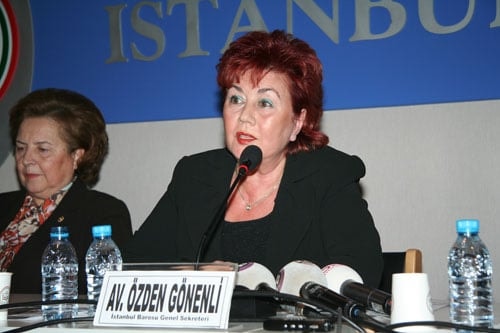 Kadın Haklarında Çok Gerilerdeyiz - 12