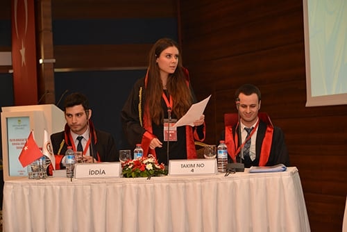 Türkiye Kurgusal Duruşma Yarışması Finalinde 
Kars Barosu Birinci, İstanbul Barosu İkinci, Antalya Barosu Üçüncü Oldu - 2