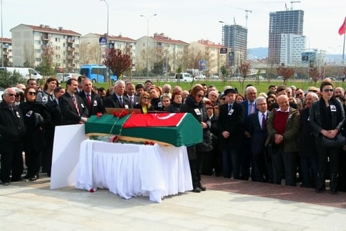 Örnek İnsan Av. Ekrem Erdal Üner’İ Son Yolculuğuna Uğurladık
 - 23