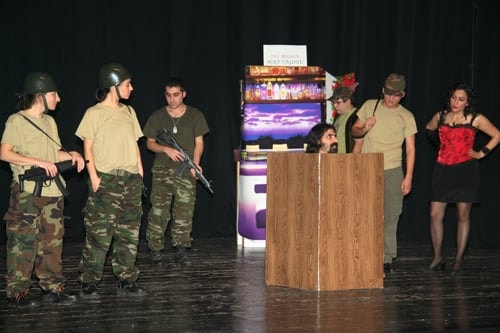 Adam Adamdır

 - 19