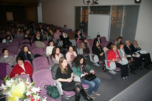 Türkiye Kadın Sorununu Çözerek Çağdaşlaşır
 - 13