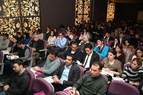 “Kadın Hakları Ve Aile İçi Şiddet” Konulu Sertifika Programı

 - 57