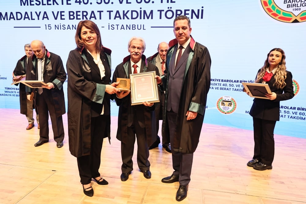 Meslekte 40, 50 ve 60 Yılını Dolduran Meslektaşlarımıza Plaket Verildi - 251