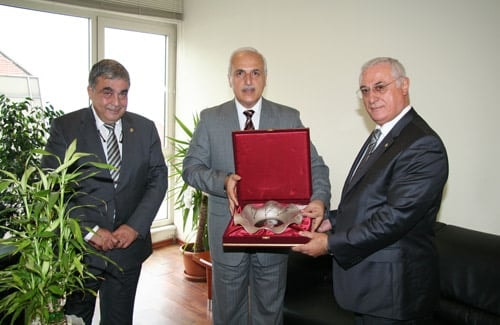 İstanbul Valisi Hüseyin Avni Mutlu İstanbul Barosunu
   Ziyaret Etti
 - 5