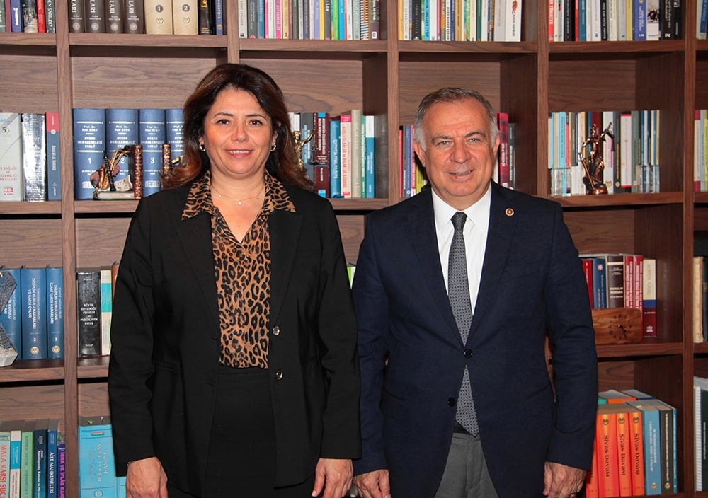 İstanbul Milletvekili Gökan Zeybek’ten Başkanımız Av. Filiz Saraç’a Ziyaret - 1