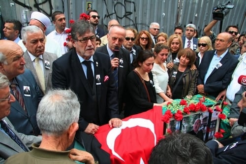 Av. Cengiz Kayıtmazer Son Yolculuğuna Uğurlandı
 - 34