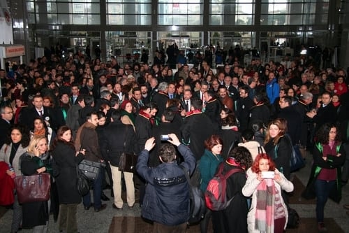 Hukuk Silah, Polis Yargı Olamaz!
 - 52