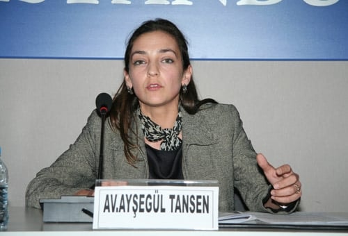 Türkiye İfade Özgürlüğünde Her Yıl Geriye Gidiyor

 - 8