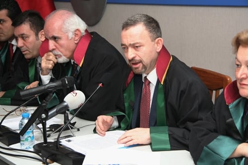 Avukata Yönelik Tüm Baskılara Karşı Meşru Savunma Hakkımızı Kullanacağız - Video
 - 27