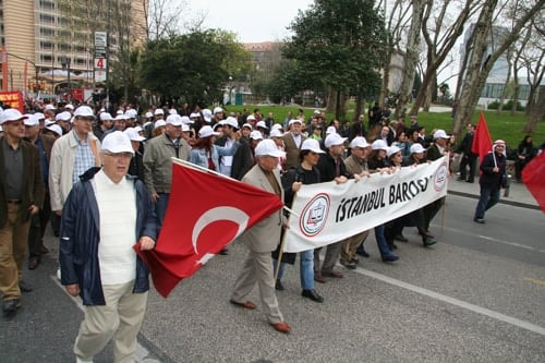 1 Mayıs Coşkuyla Kutlandı

 - 26