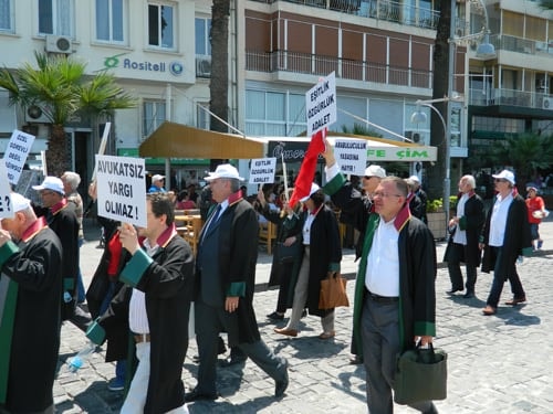 Özel Görevli Mahkemelerin Kaldırılması Amacıyla  İzmir Mitingine Katıldık  - 12