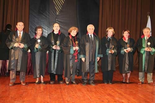 Kolcuoğlu: “Bugün Dünyada Ve Türkiye’De 
Ciddi Bir Hukuk Bunalımı Yaşanmaktadır” - 11