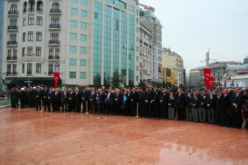 Aramızdan Ayrılışının 77. Yılında Atamızı Saygı Ve Minnetle Andık 
 - 7