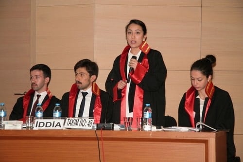 Farazi Dava Yarışması Yapıldı

 - 71