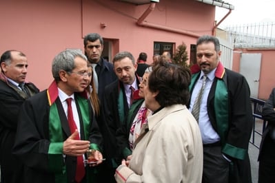 Çydd Davasında Baro Gözlemci

 - 12