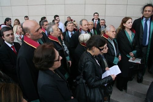 Adalet Dilenmiyoruz: Direniyoruz!
 - 9