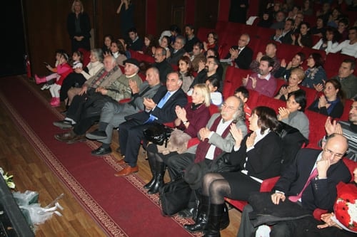 Adam Adamdır

 - 36