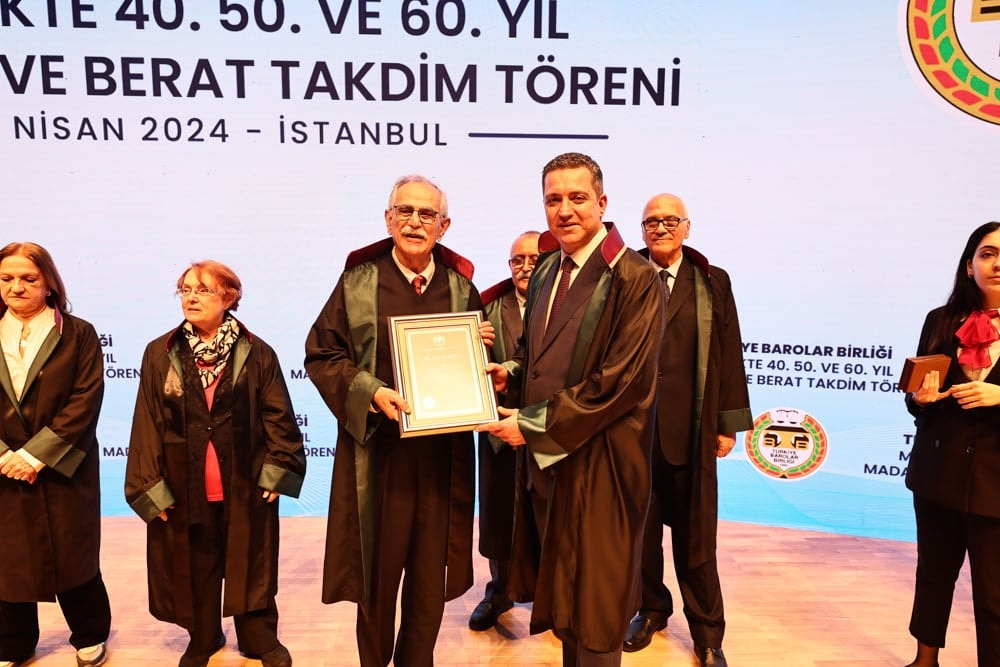 Meslekte 40, 50 ve 60 Yılını Dolduran Meslektaşlarımıza Plaket Verildi - 176