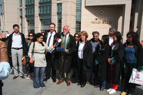 Taksim'de Kolluk Suç İşlemektedir - 3