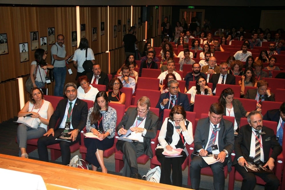 Uluslararası Konferans: ‘Ayın Karanlık Yüzü’ - 33