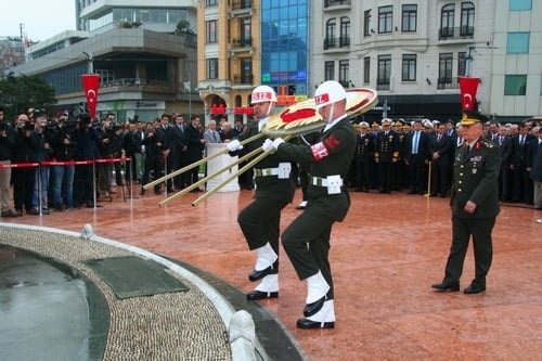 Aramızdan Ayrılışının 77. Yılında Atamızı Saygı Ve Minnetle Andık 
 - 21
