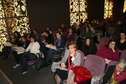 “Kadın Hakları Ve Aile İçi Şiddet” Konulu Sertifika Programı

 - 2