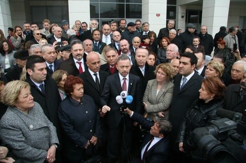 Savunmanın Ve Baronun Yargılandığı Dava Beraatla Sonuçlandı

 - 45