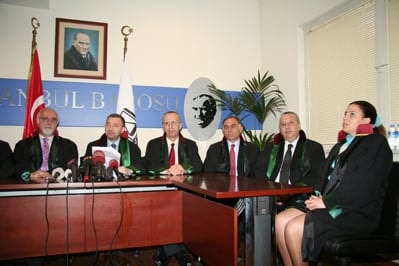 Kocasakal, “Basılmamış Kitaba Ve Avukata Baskını Ve Baskıyı Kınıyoruz”

 - 9