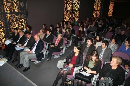 İstanbul Barosu Dış İlişkiler Merkezi Tarafından Düzenlenen
“Sınırlar Ve Sığınmacılar: Bir Suriye Örneği “ Konulu Toplantı Yapıldı - 21