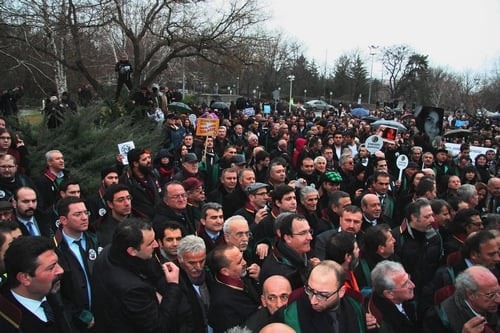 Polis Devleti Değil Hukuk Devleti

 - 84