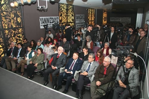 Baroya Karşı Hukuksuzlukların, Sindirme Ve Yıldırma Girişimlerinin Yoğunlaşması Üzerine İstanbul Barosu Yönetim Kurulu Olağanüstü Genel Kurul Kararı Aldı
 - 19