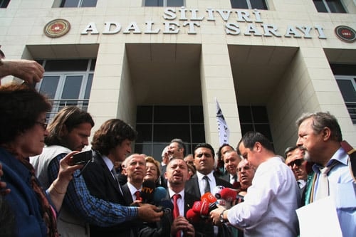 Savunma Ve Baro Yargılanıyor... - 2