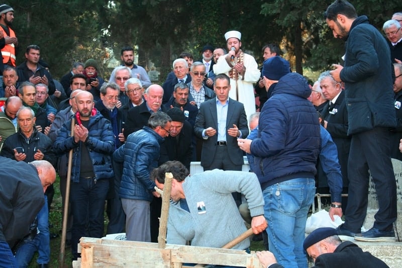 Başkanımız Av. Kazım Kolcuoğlu’nu Son Yolculuğuna Uğurladık - 173