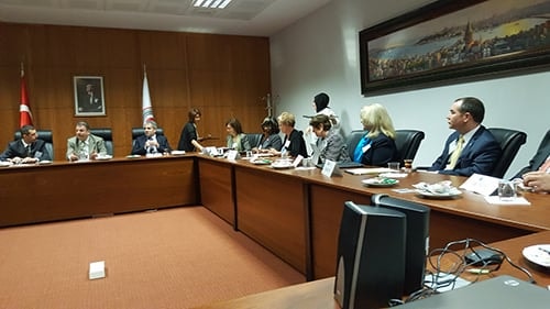 Özgürlüğü Savunmak. Adaleti Takip
 - 4