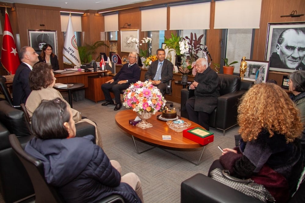 İstanbul Barosu’nun En Kıdemli Üyesi, Asırlık Çınarı Av. Salih Nuri Tüzel Vefat Etti - 8