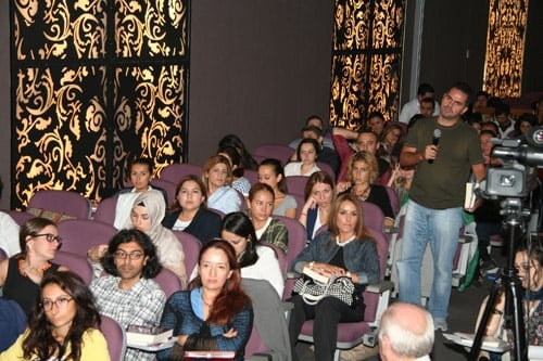 Kadın Hakları Ve Aile İçi Şiddet Konulu Sertifika Programı Devam Ediyor

 - 21