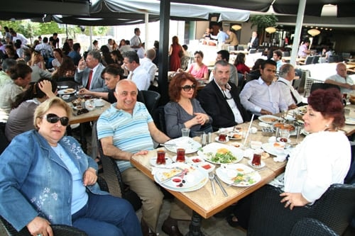 Staj Eğitim Merkezi Eğitimcileri Kahvaltılı Toplantıda Buluştu
 - 7