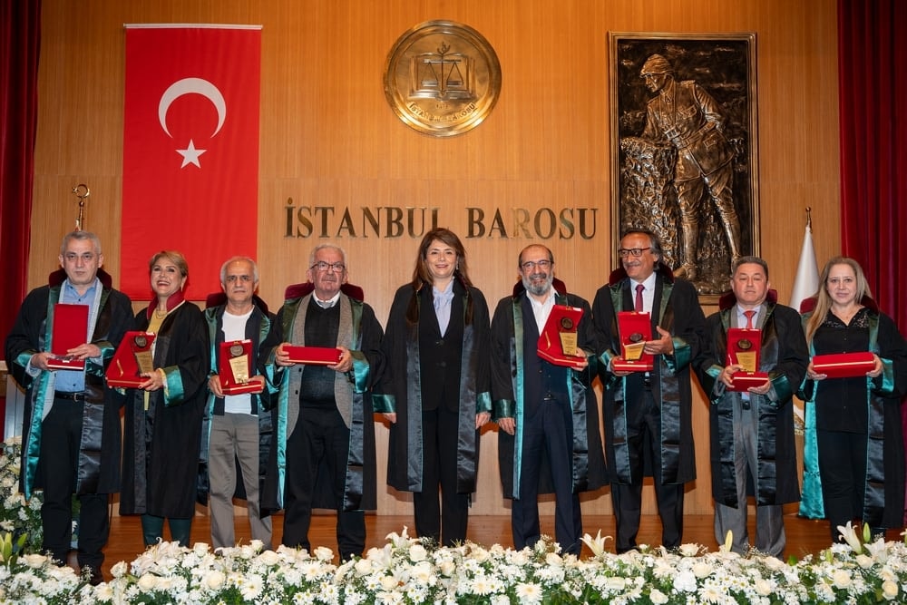 Meslekte 25, 30 ve 35 Yılını Dolduran Meslektaşlarımıza Plaket Verildi - 150