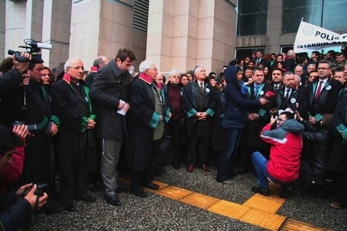 Hukuk Silah, Polis Yargı Olamaz!
 - 16