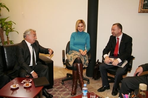 Rauf Denktaş Türk Dünyasının Kahramanıdır

 - 41