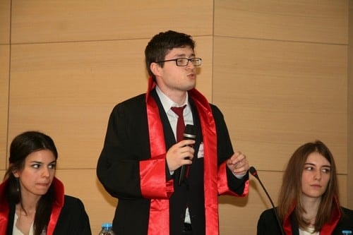 Farazi Dava Yarışması Yapıldı

 - 121