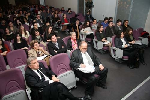 İstanbul Barosu Dış İlişkiler Merkezi Tarafından Düzenlenen
“Sınırlar Ve Sığınmacılar: Bir Suriye Örneği “ Konulu Toplantı Yapıldı - 54