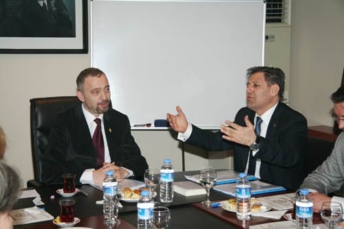 Eskişehir Barosu Yönetiminden İstanbul Barosuna Destek

 - 7